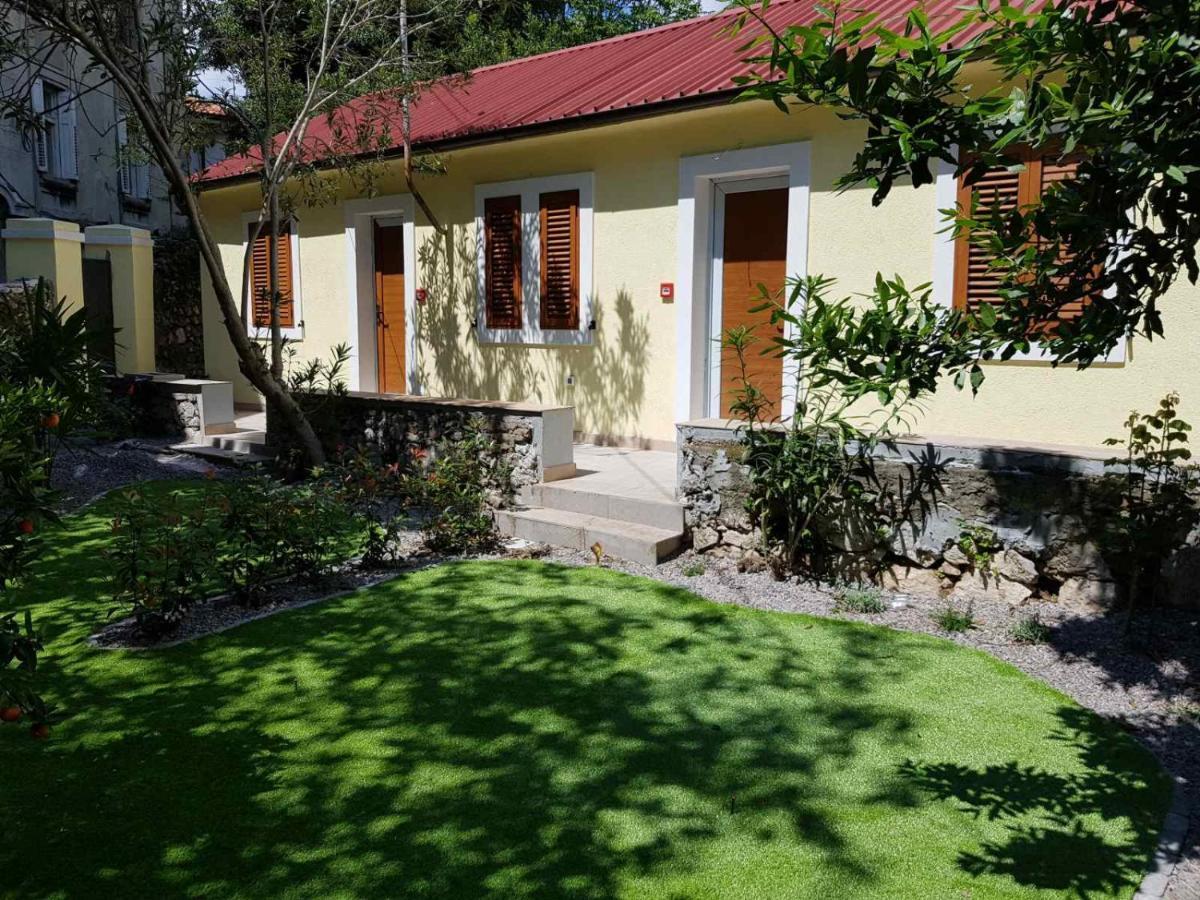 Apartmani Rosa I Linda Rijeka Eksteriør billede